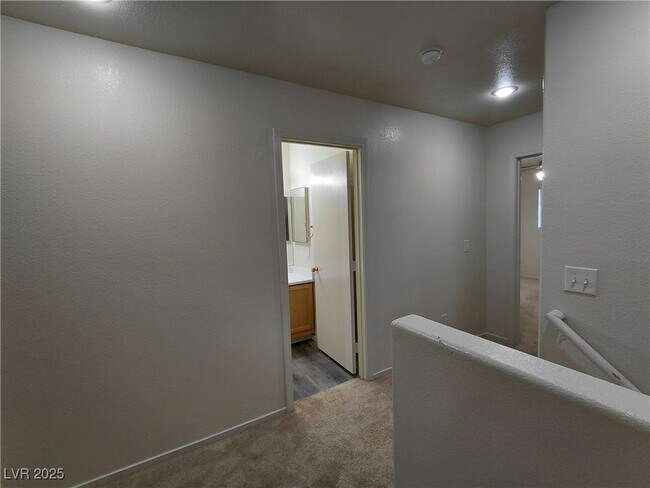 Building Photo - 9617 Pine River Ln