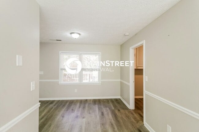 Building Photo - 3 Bedroom Pet-Friendly Home in Covington, ...