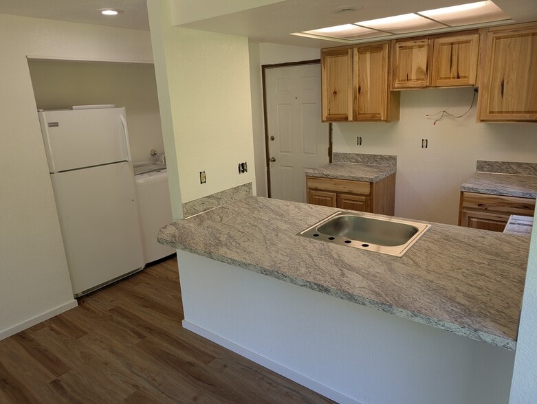 Building Photo - 853 San Juan Blvd