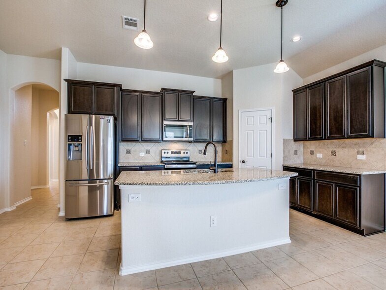 Building Photo - 6210 Katy Star