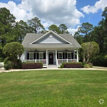 Building Photo - Spacious Buckhead home