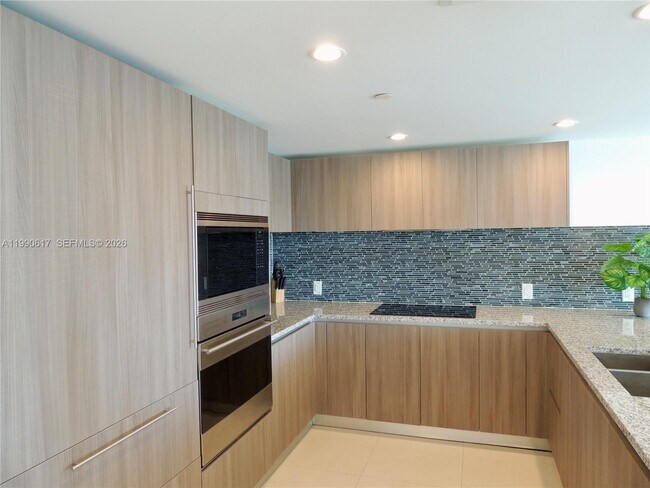 Building Photo - 1170 101st St