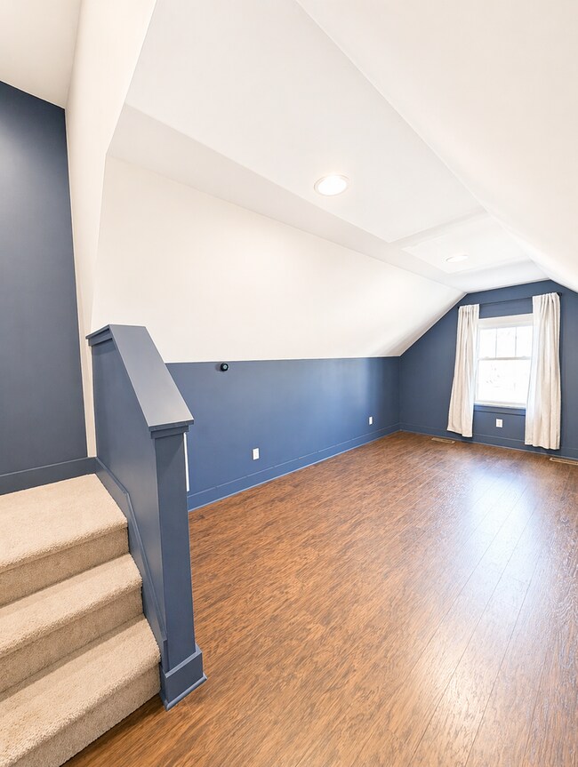 Building Photo - Lovely Weaverville Rental w/ bonus space