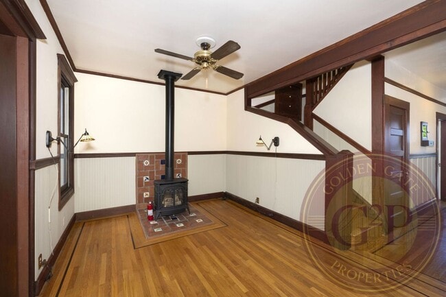 Building Photo - Potrero Hill - 3 BR, 2.5 BA House 1,388 Sq. Ft. - 3D Virtual Tour, Large Private Yard