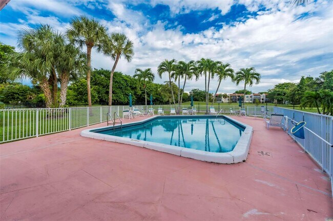 Building Photo - 8002 Lagos De Campo Blvd