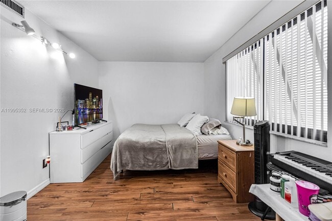 Building Photo - 1424 NW 113th Way