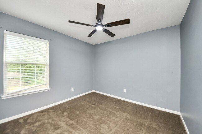 Building Photo - 3738 Lehall St