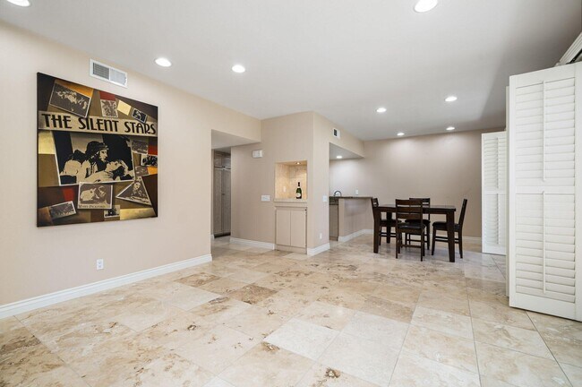 Building Photo - 55559 Winged Foot