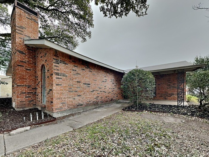 Building Photo - 446 Thistle Dr