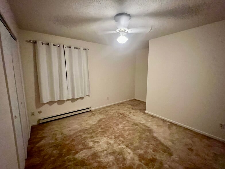 Building Photo - 3307 Hall St