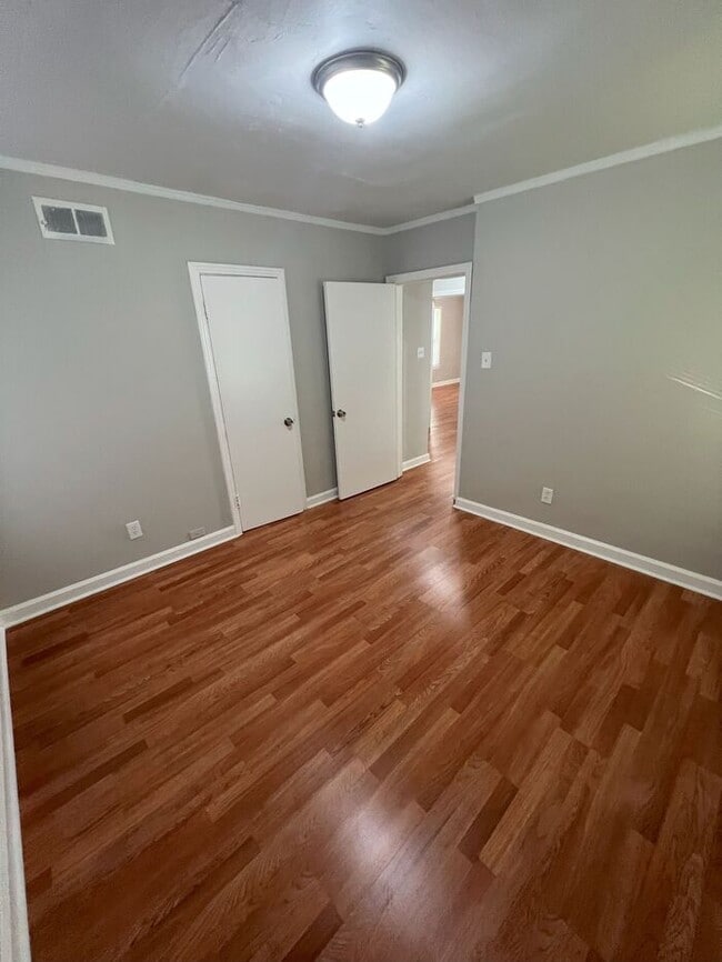 Building Photo - A Must See!!!!! Section 8 Friendly!!!!!!!