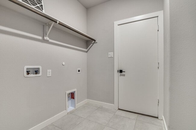 Building Photo - 7015 Hopper Ct