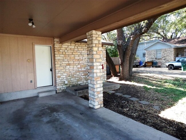 Building Photo - 907 Sirocco Dr