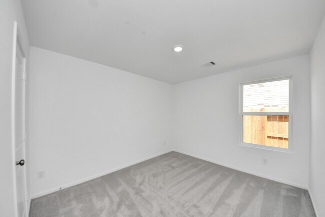 Building Photo - 27438 Sweetwater Bay Dr