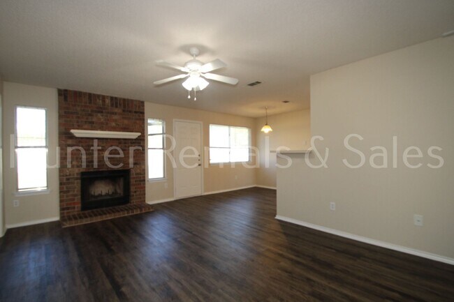 Building Photo - Spacious 4-Bedroom Home in Killeen