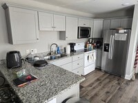 Building Photo - Available Fall 2026  12 month lease /  2 rooms available for rent (full use of in-unit laundry, k...