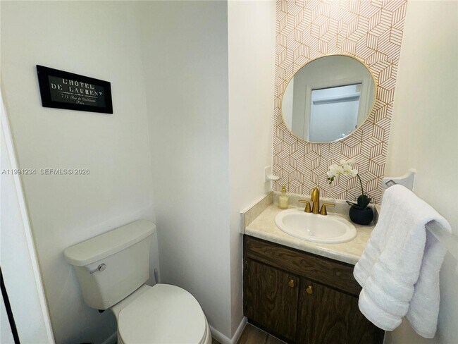 Building Photo - 5100 Rilma Ave