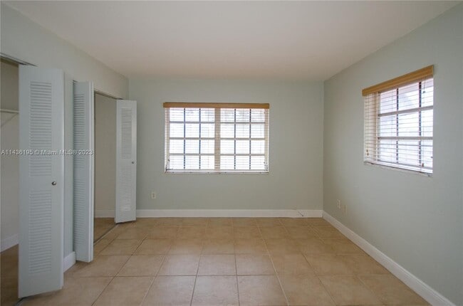 Building Photo - 8650 SW 109th Ave