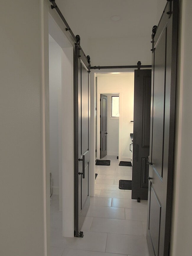 Building Photo - Resort Like Living in a Country Setting