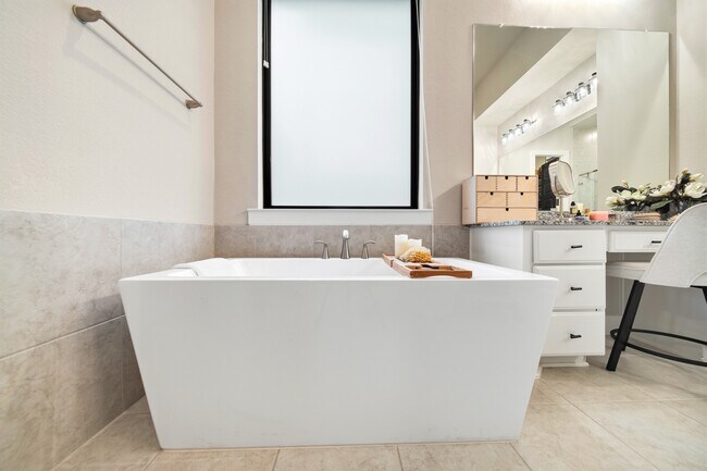 Building Photo - 8902 Iron Forge Rd