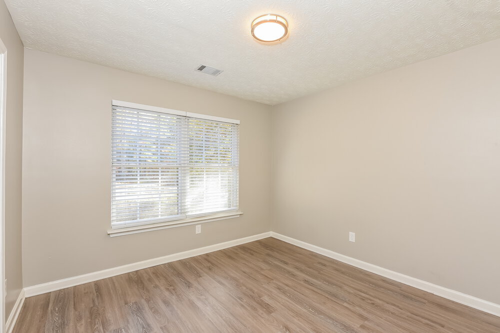 Building Photo - 110 Hunters Keep