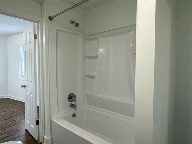 Building Photo - 3000 Courthouse Rd