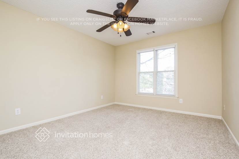 Building Photo - 918 Feather Creek Ln
