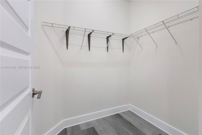 Building Photo - 6425 NW 103rd Pl