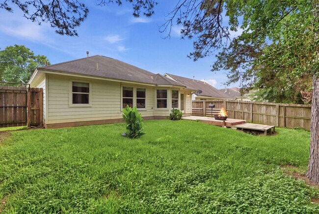 Building Photo - 1004 Oak Glen Dr