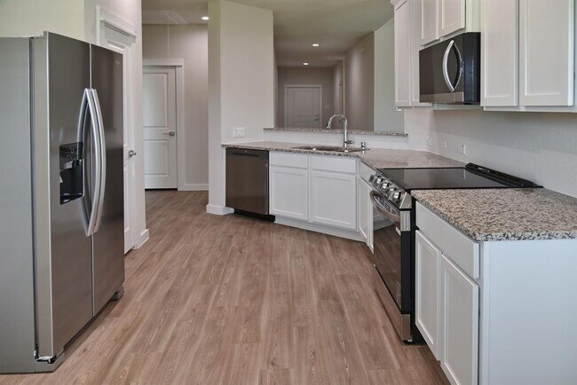 Building Photo - 358 Shoreview Dr