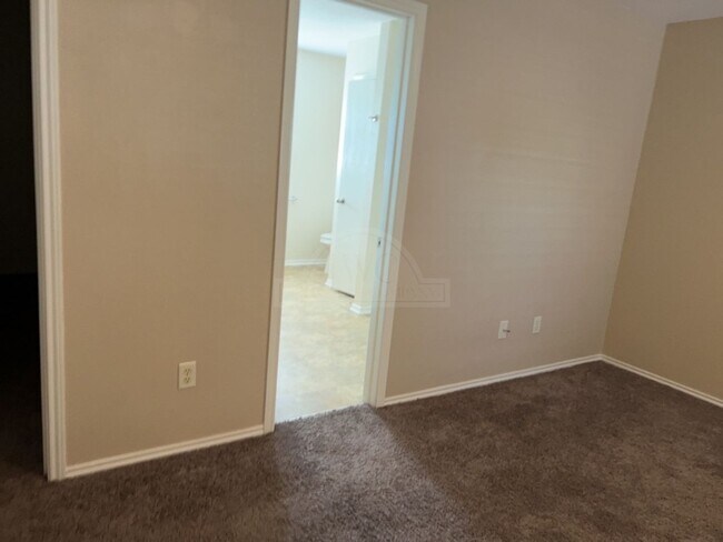 Building Photo - 4402 Breckenridge Dr