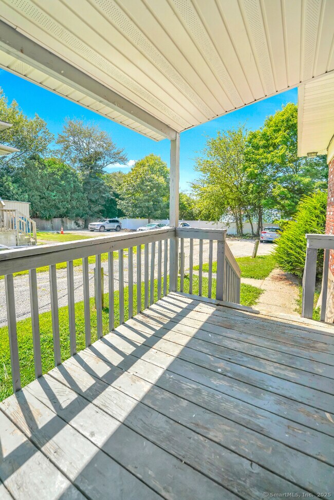Building Photo - 387 Bucks Hl Rd