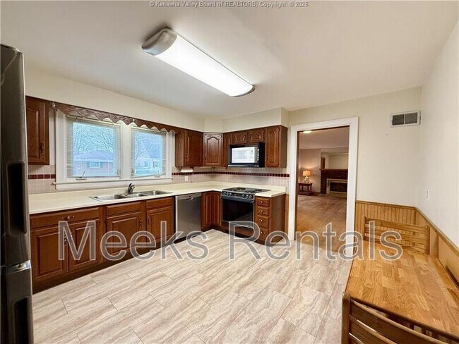 Building Photo - 3013 Ridgeview Dr