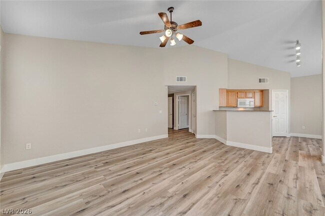 Building Photo - 10550 W Alexander Rd