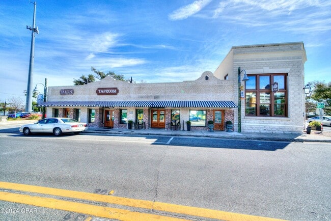 Building Photo - 1305 Calhoun Ave