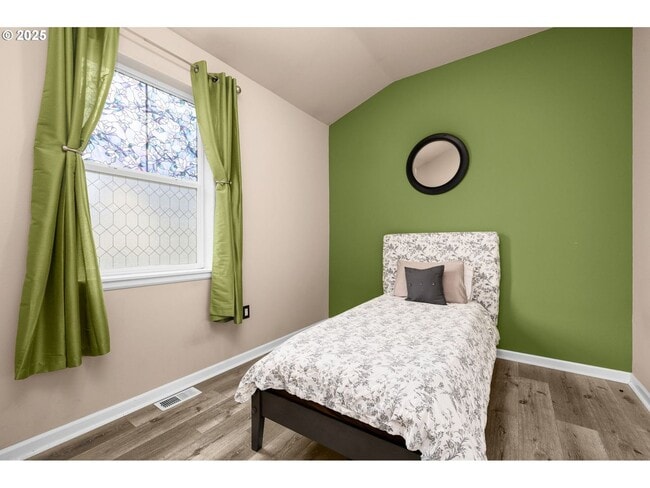 Building Photo - Beautiful Newly Renovated Spacious 3 Bedroom Home!