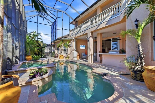 Building Photo - 1007 3rd St E