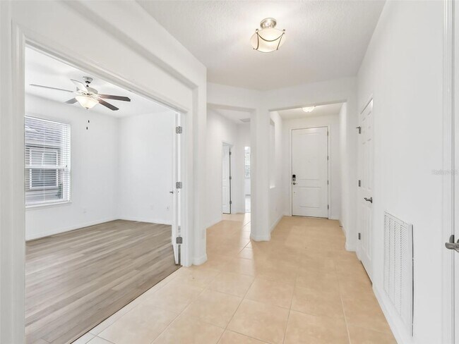 Building Photo - 4976 NW 35th Ln Rd