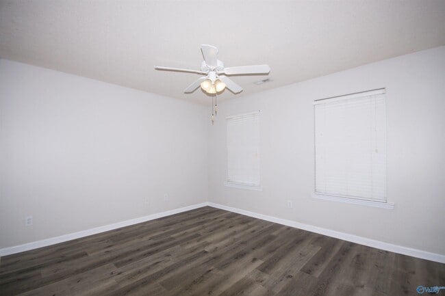 Building Photo - 109 Sandy Hollow Dr NW