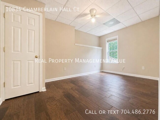 Building Photo - 10834 Chamberlain Hall Ct
