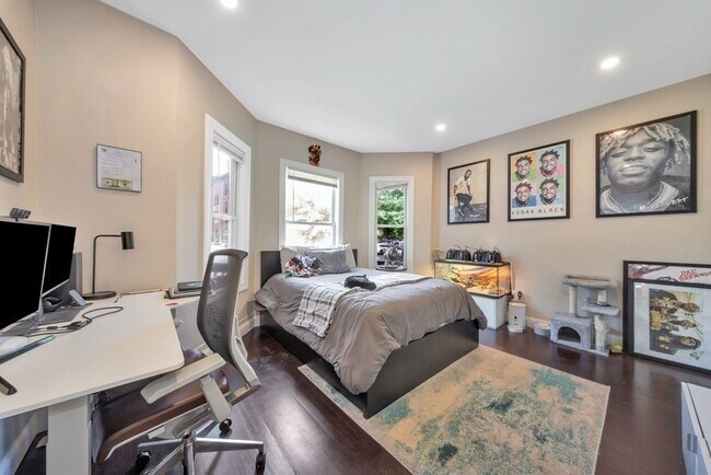 Building Photo - 775 Columbia Rd