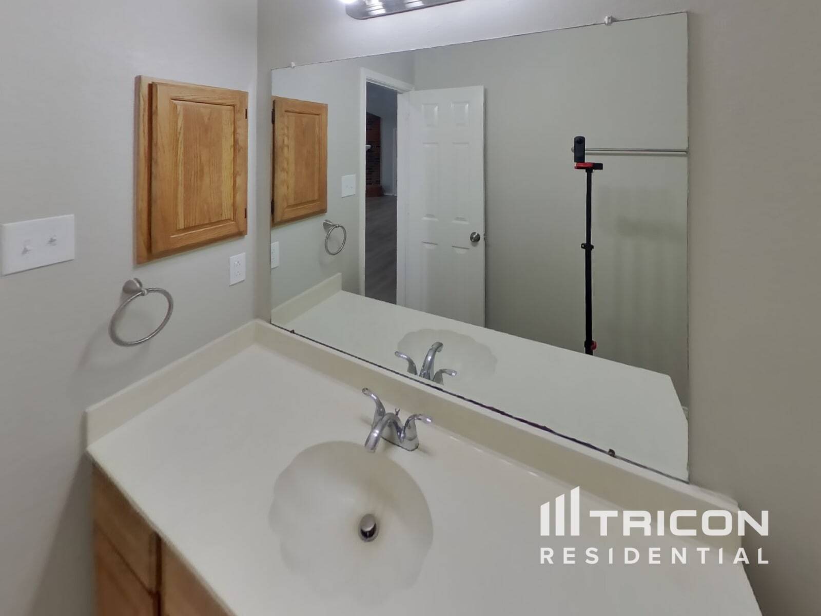 Building Photo - 1624 Bent Brook Dr