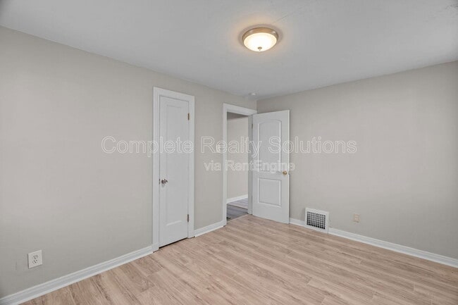 Building Photo - 4304 Springdale Ave