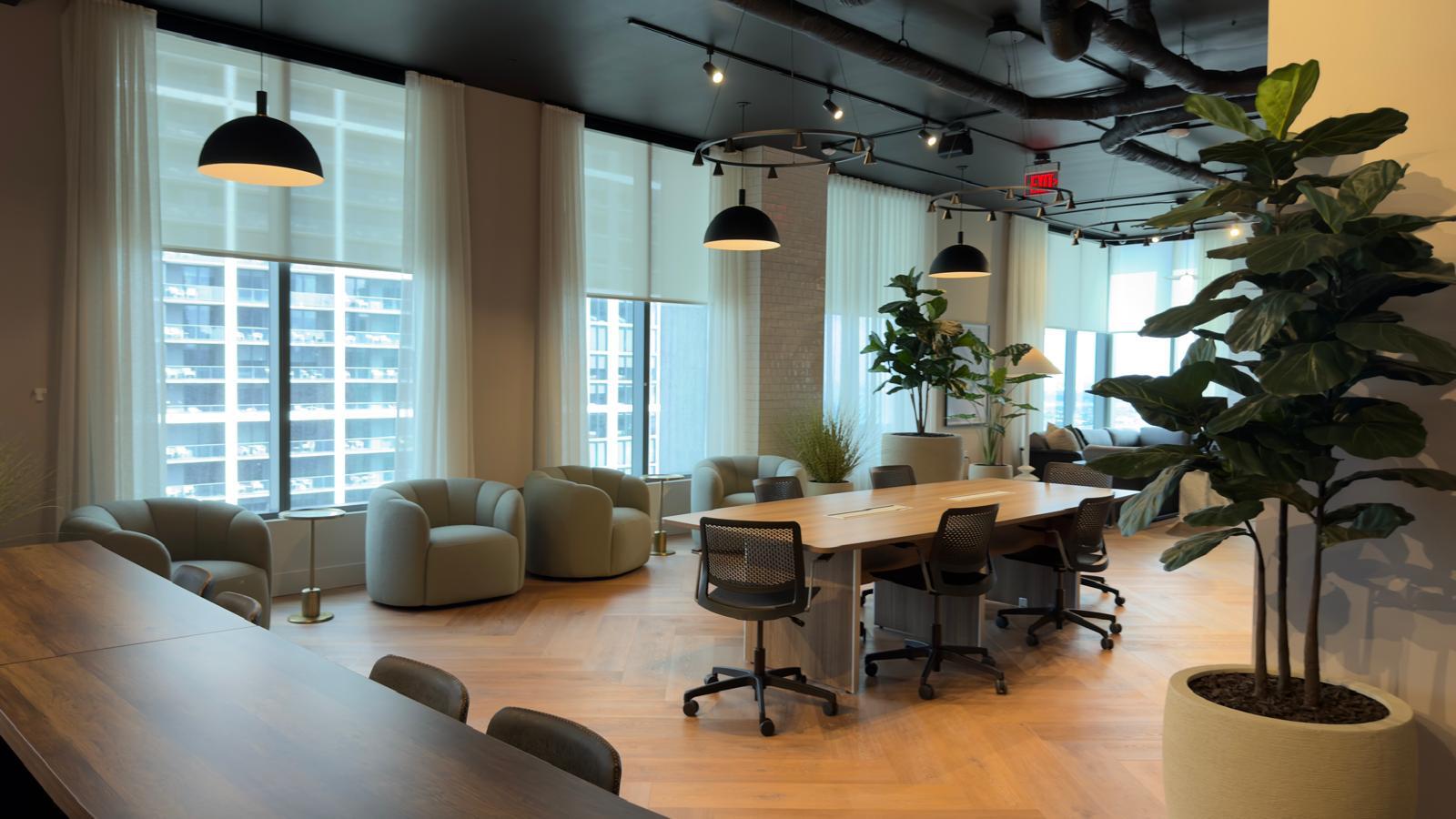 Building Photo - 121 NE 5th St