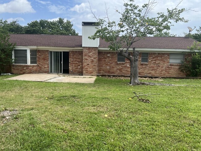 Building Photo - 361 Heirloom Dr