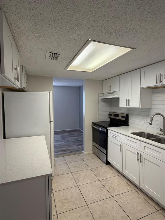 Building Photo - 4911 Silver Oaks Village