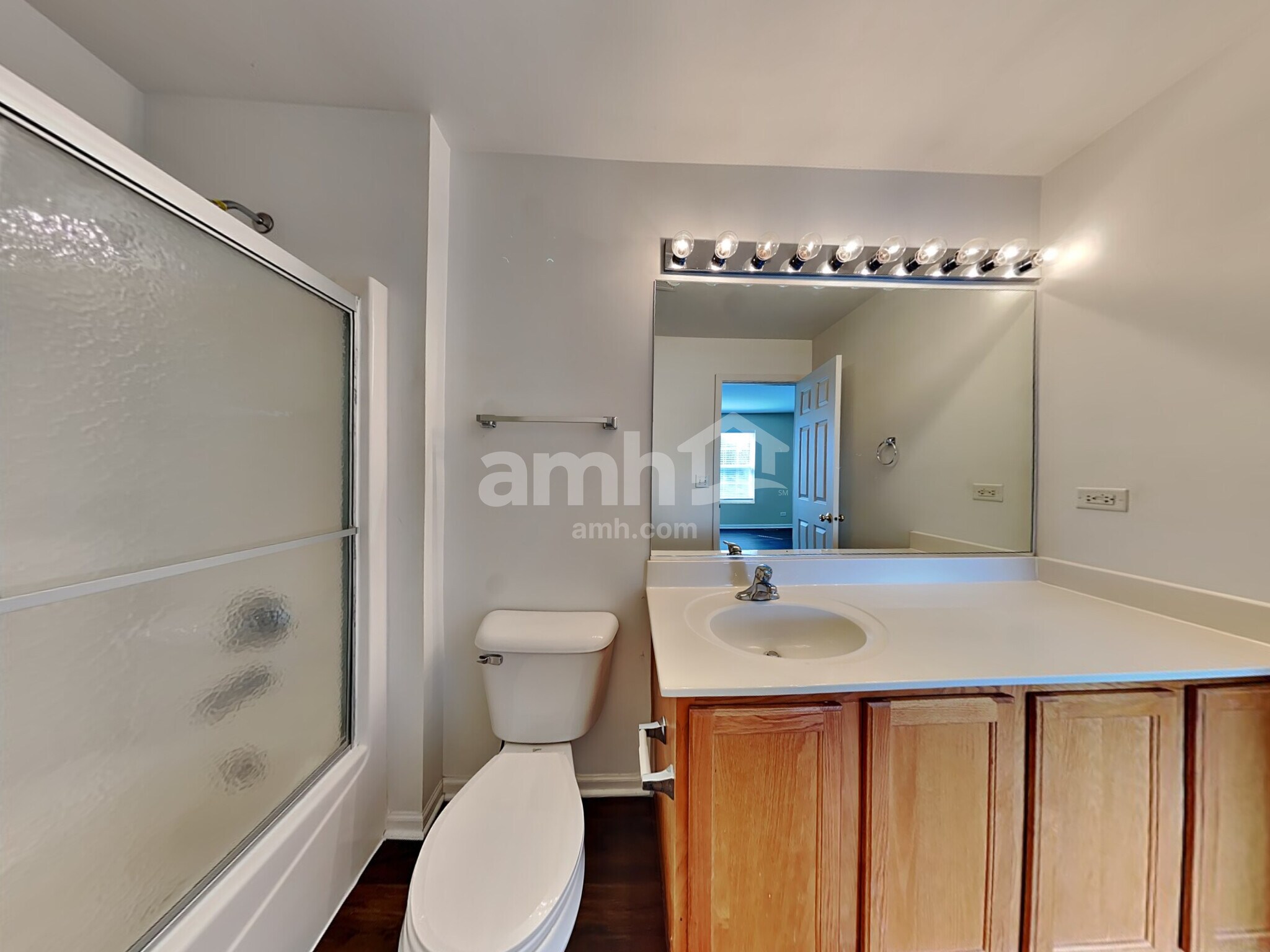 Building Photo - 1350 W Crane View Ct