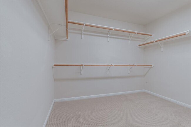 Building Photo - 9516 Castle Pines Dr