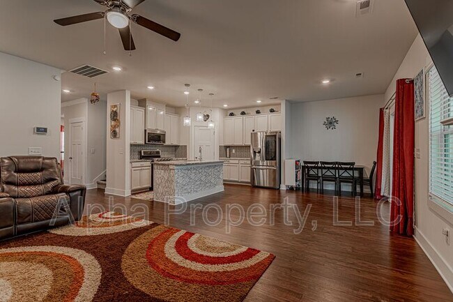 Building Photo - 126 Pewter Cir
