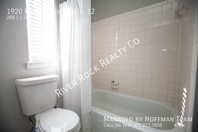 Building Photo - 1920 Kavanaugh Blvd